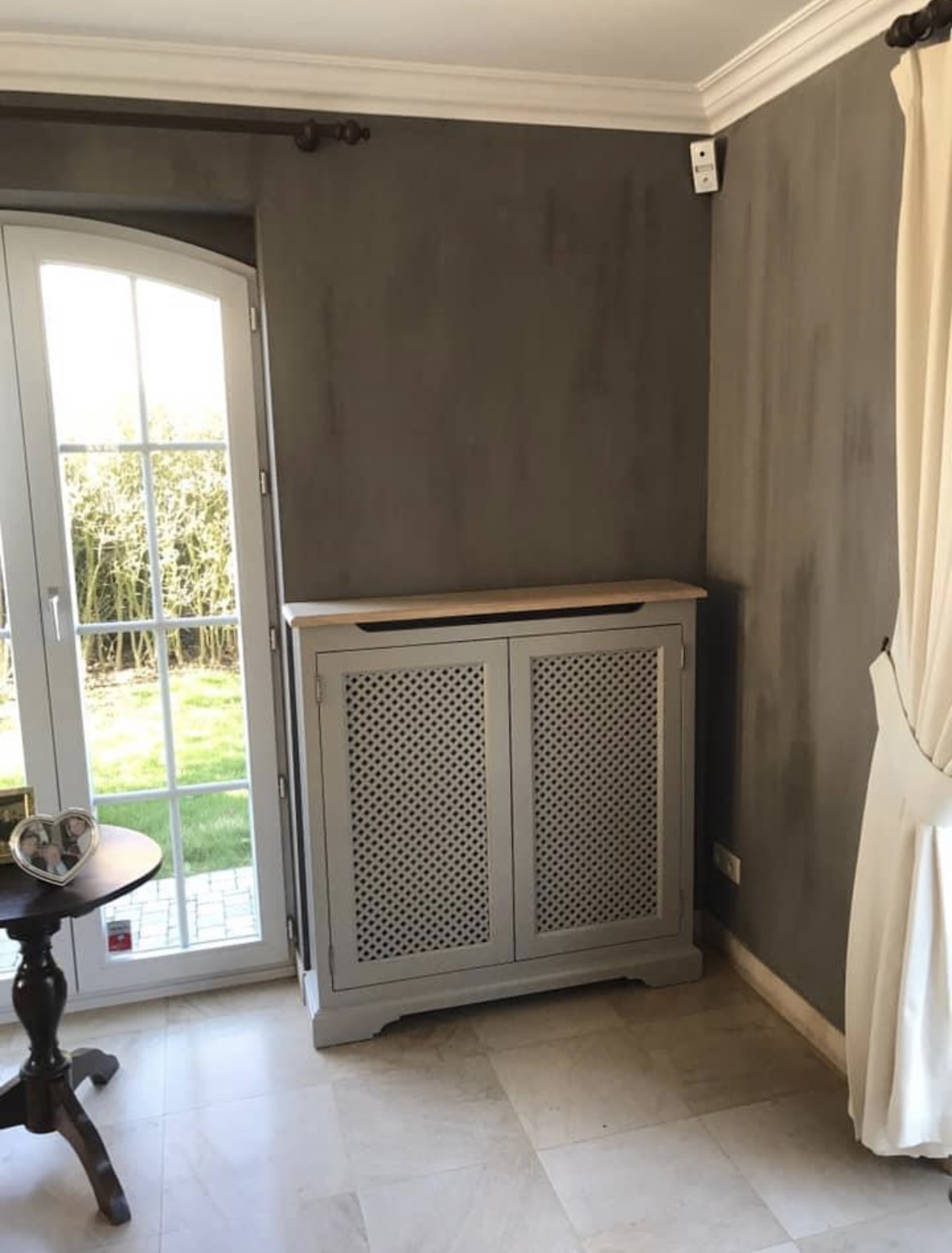 Landelijke omkadering radiator