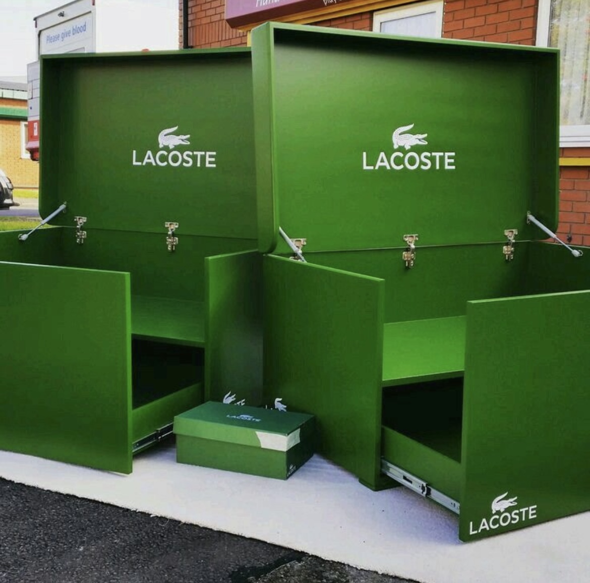 maatwerk schoenkast Lacoste