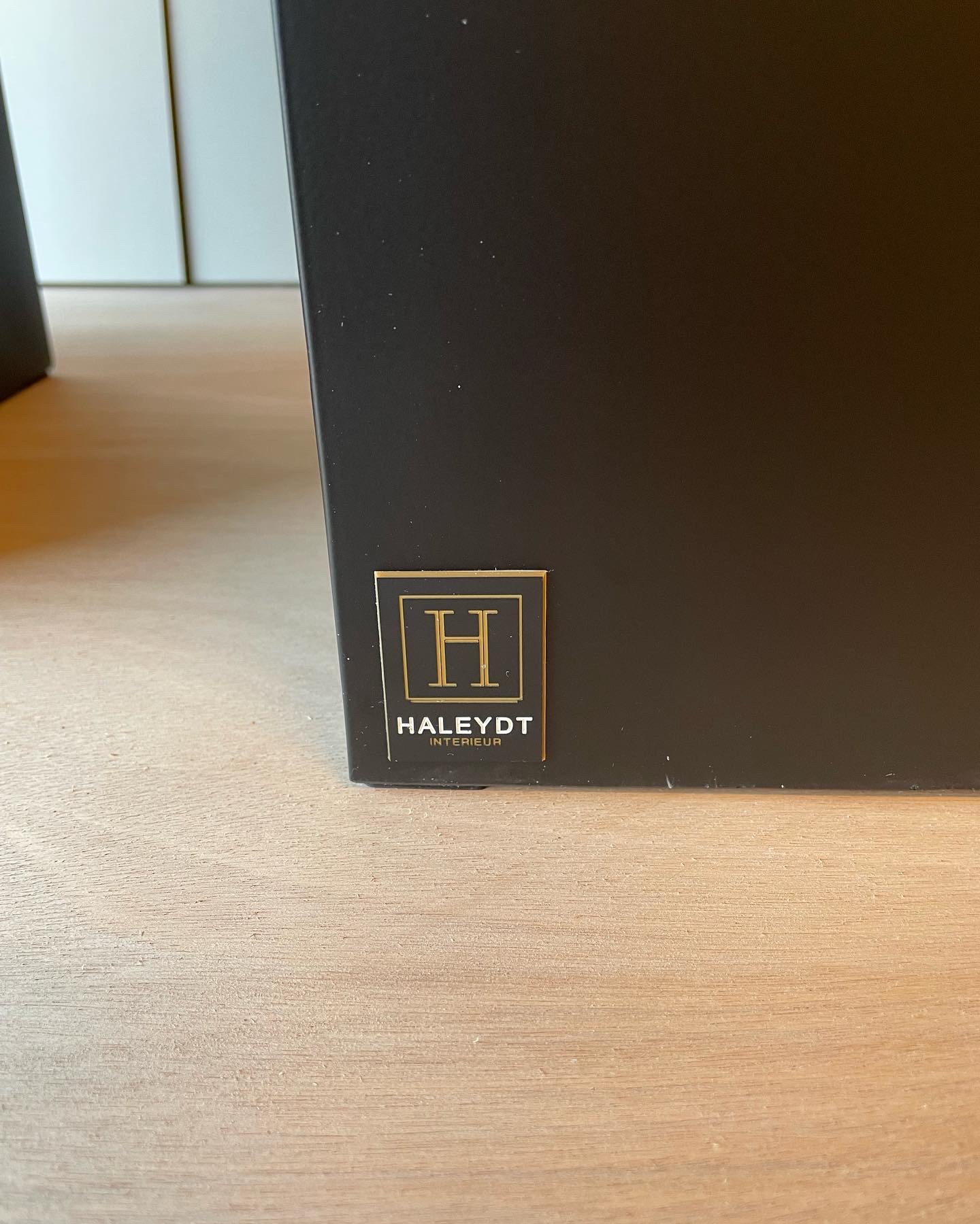 Sokkels zwart Davy Haleydt op maat